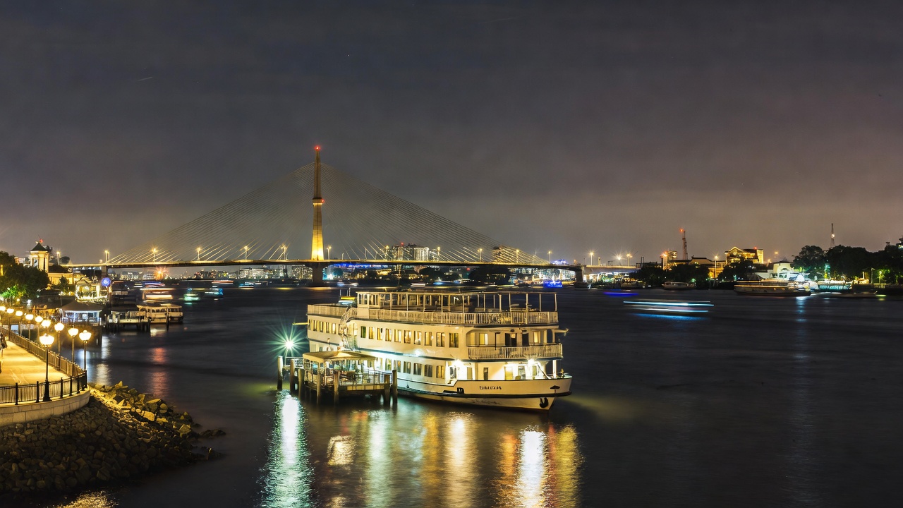 Chao Phraya Princess Dinner Cruise